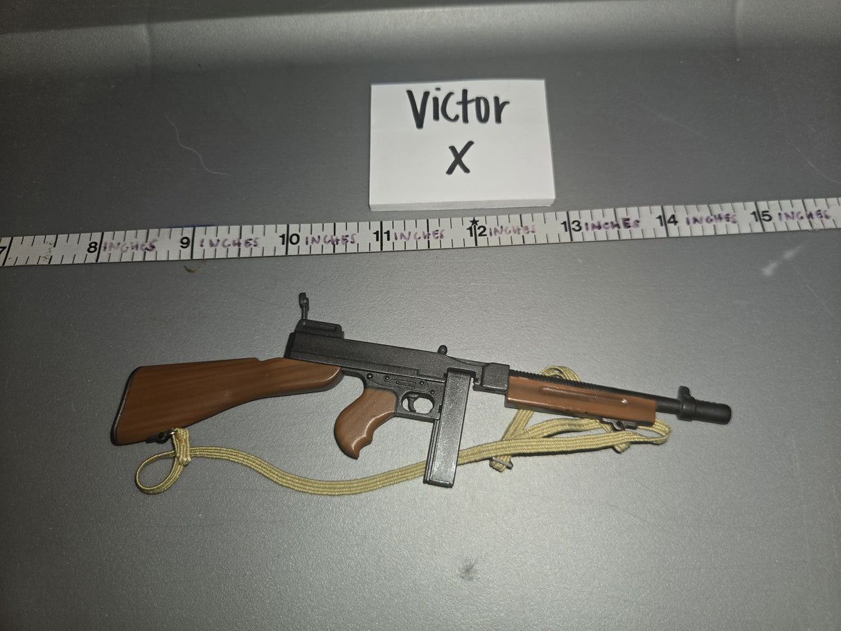 1/6 Scale WWII US Thompson Submachine Gun