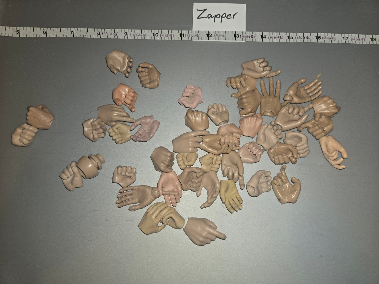 1/6 Scale Nude Figure Hand Lot