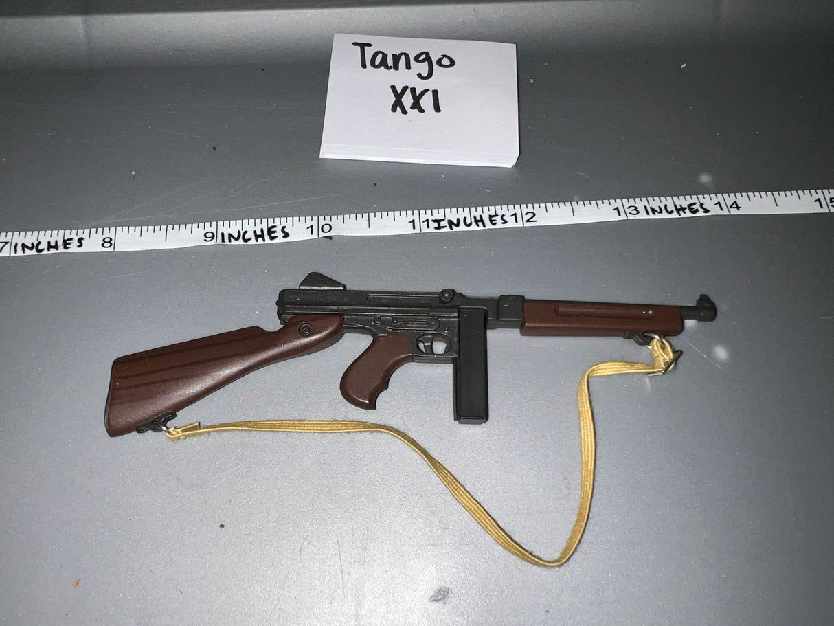 1/6 Scale WWII US Thompson Submachine Gun
