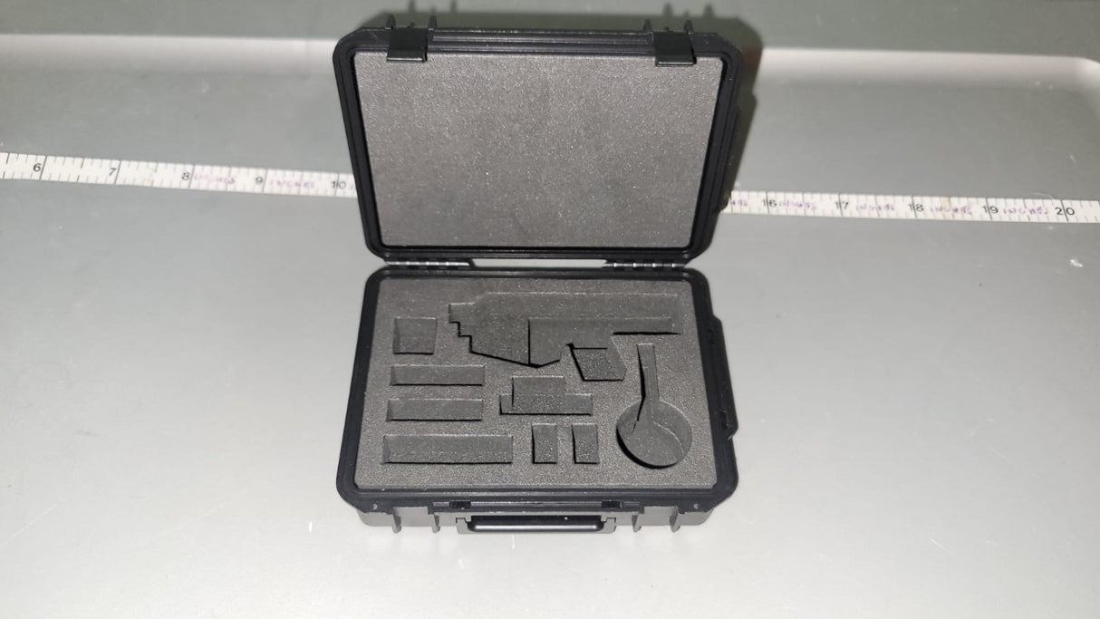1/6 Scale Modern Era Hardside Case / Suitcase - Diorama