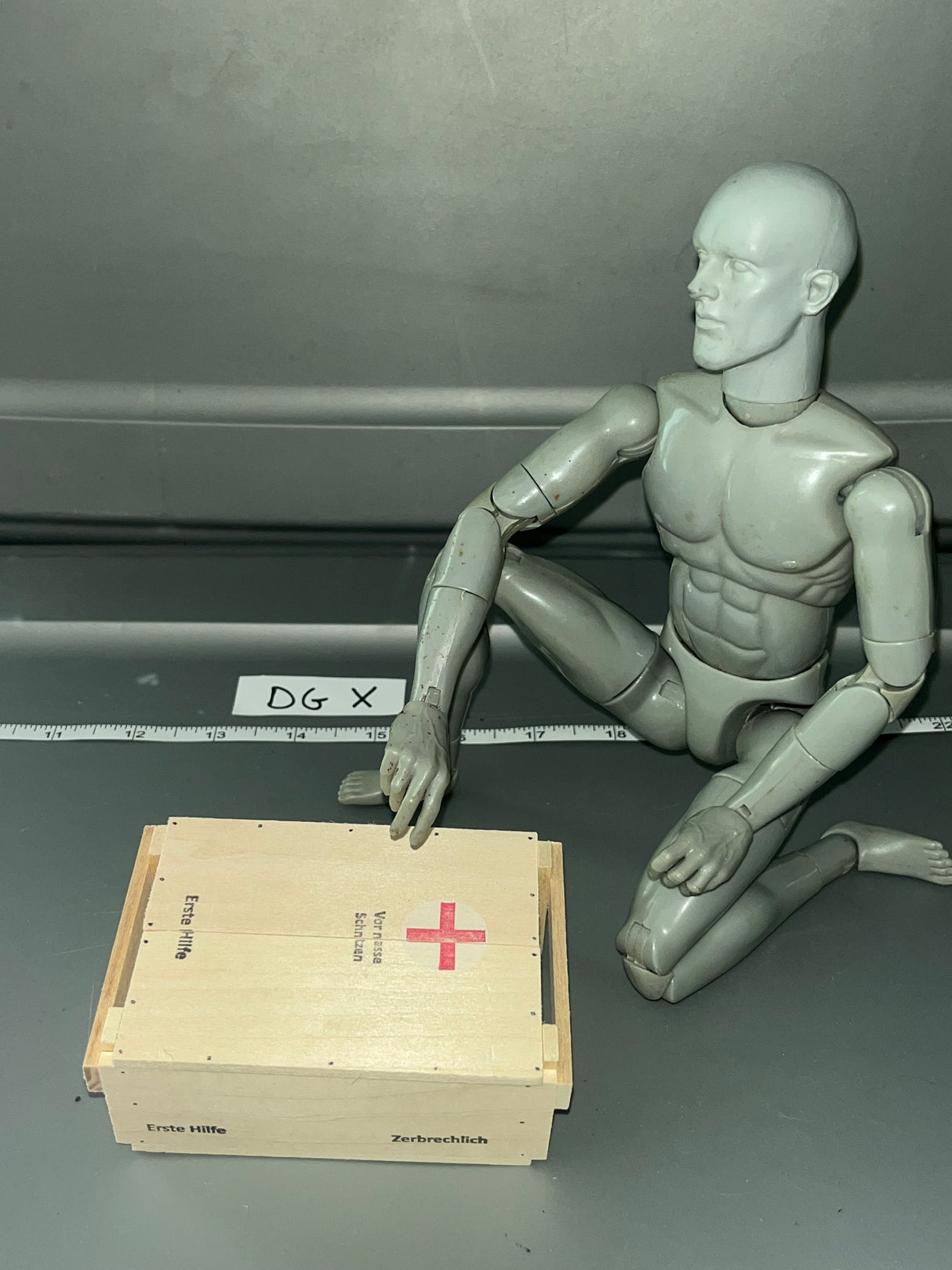 1/6 Scale WWII German Medical Crate - Dale Guyer