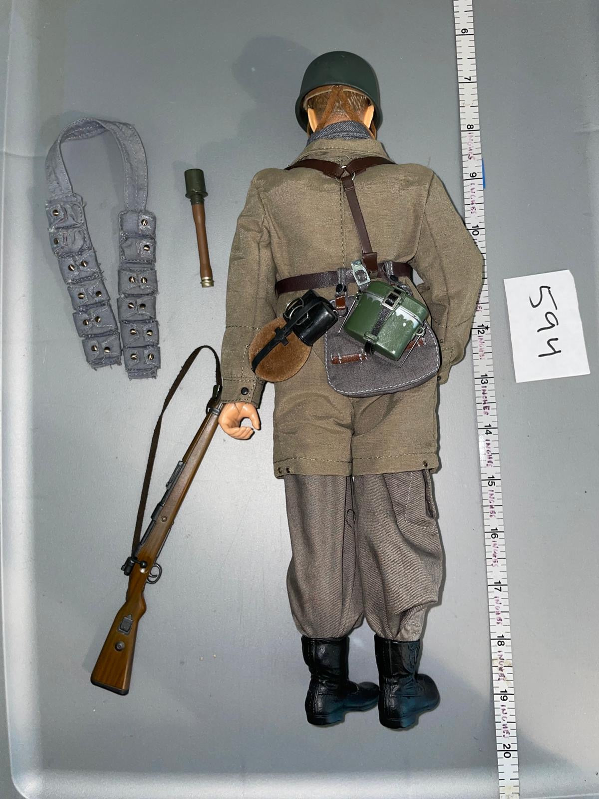 1:6 Scale WWII German Fallschirmjager Paratrooper Dressed Figure - Dragon
