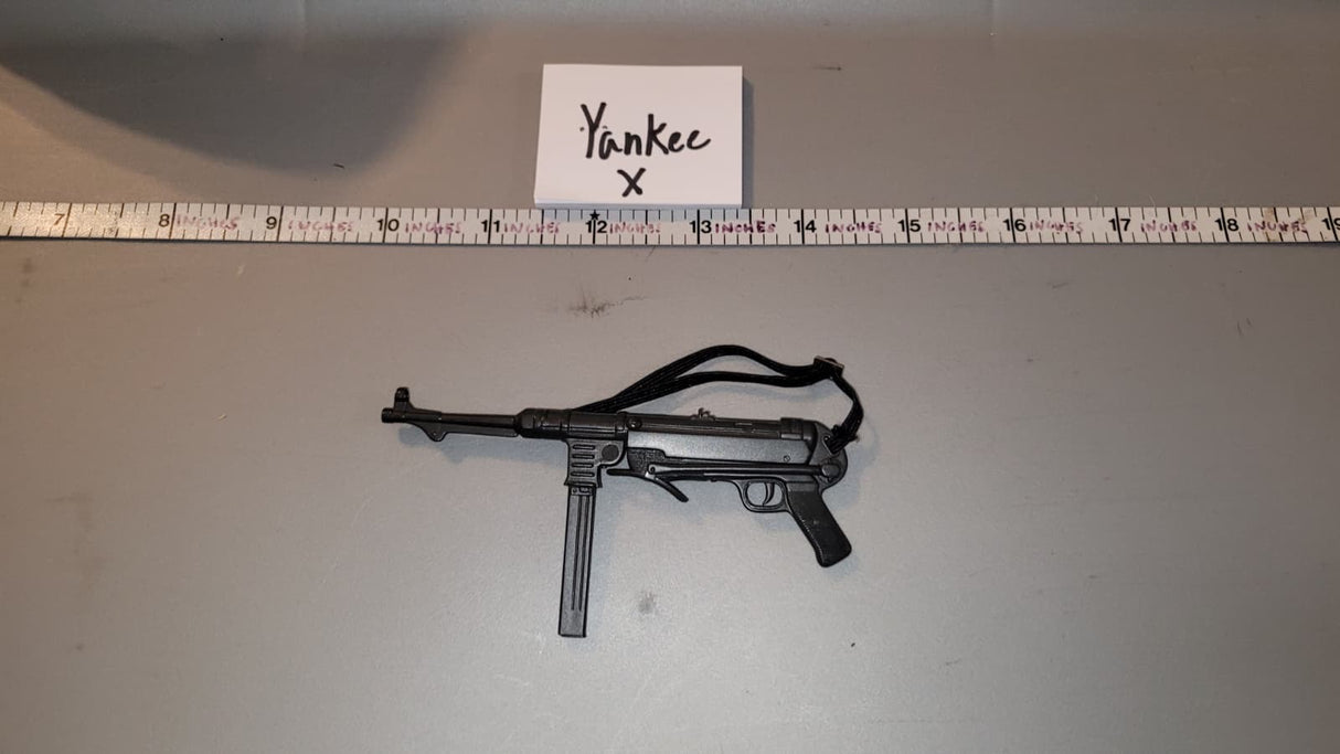 1/6 Scale WWII German MP-40