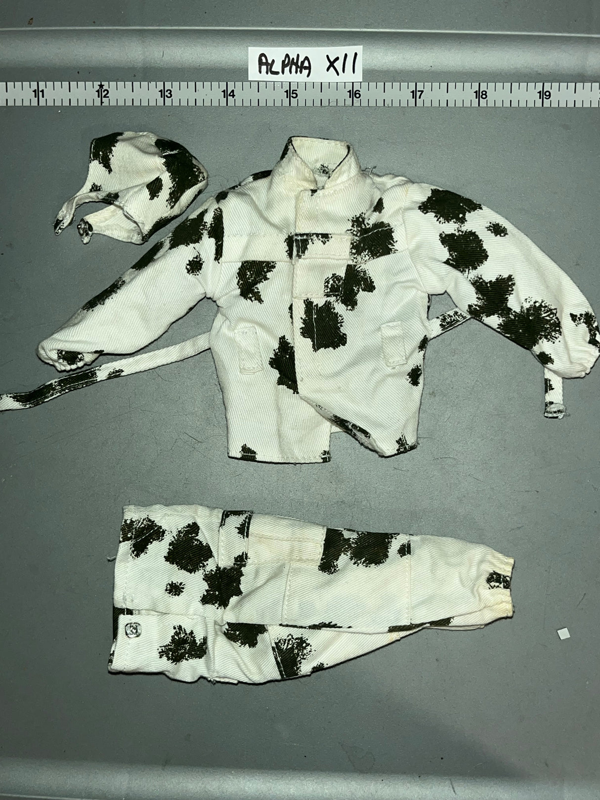 1:6 Scale Modern Era Snow Camouflage Uniform 106658