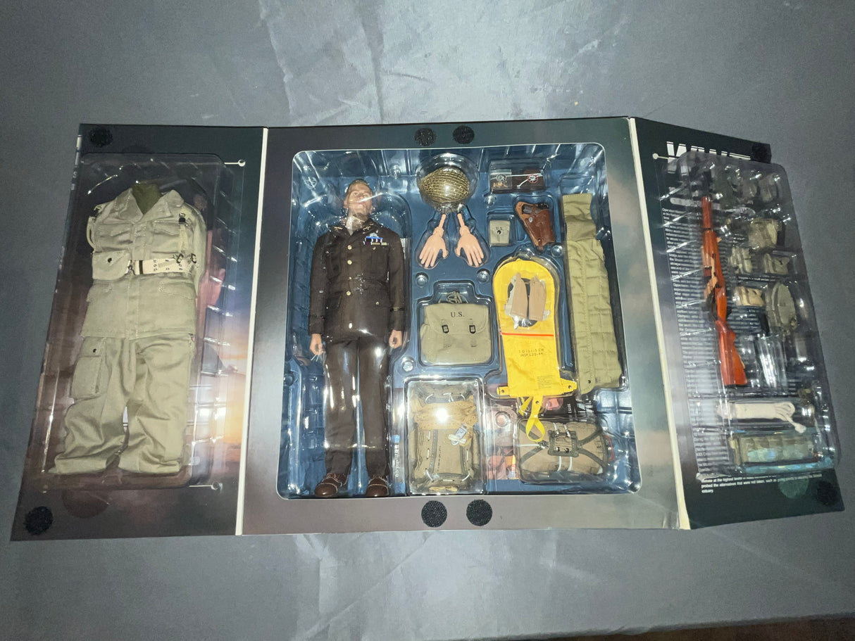 1/6 Scale WWII US Normandy Paratrooper Major Richard - NIB DID - *BR*