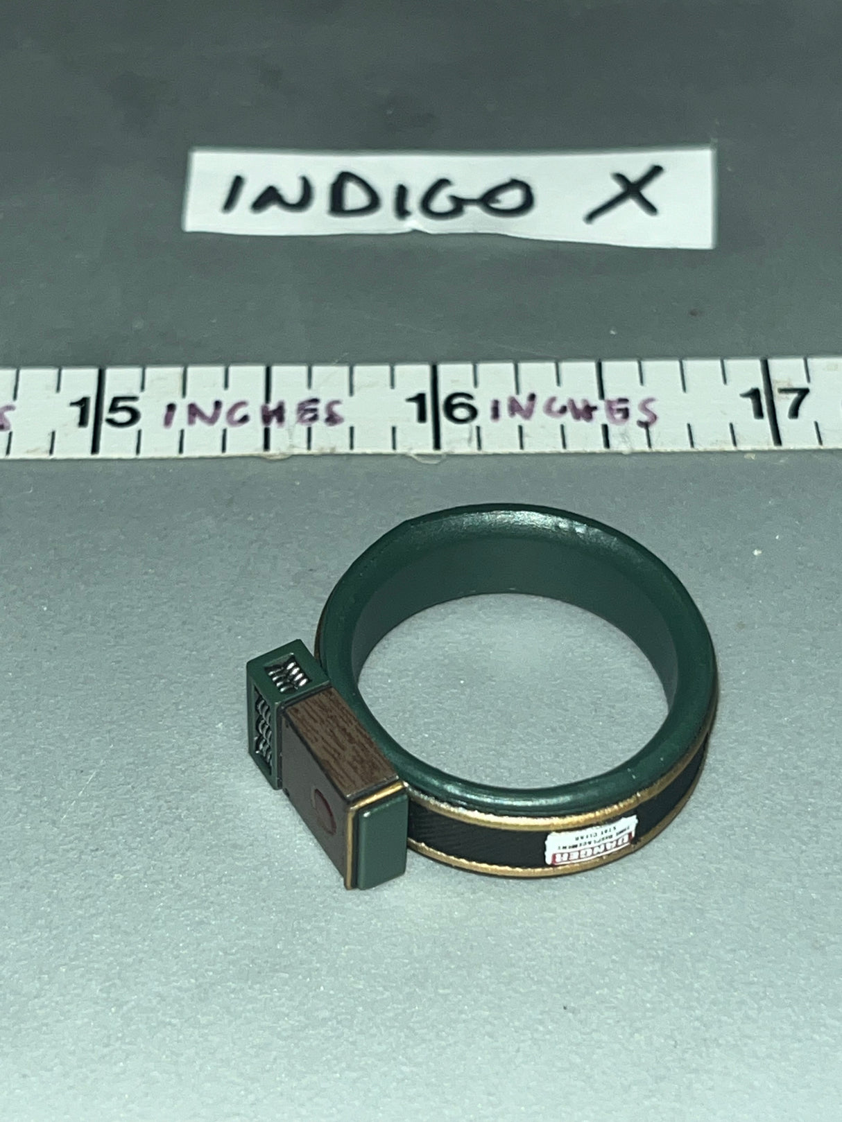 1/6 Scale Hot Toys Loki Wrist - Marvel Comics