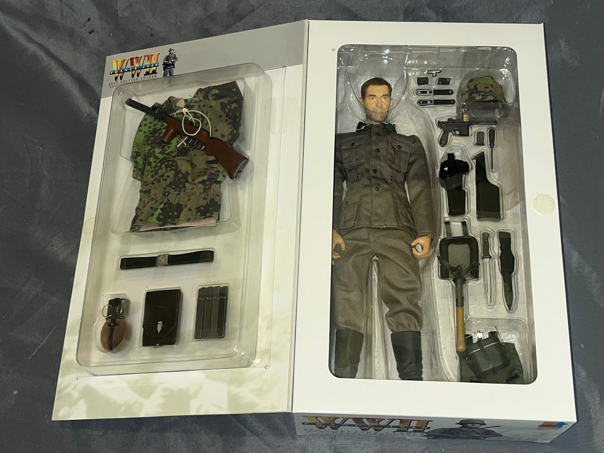 1/6 Scale WWII GERMAN Hubert Metzger Panzergrenadier - NIB Dragon - *SR*
