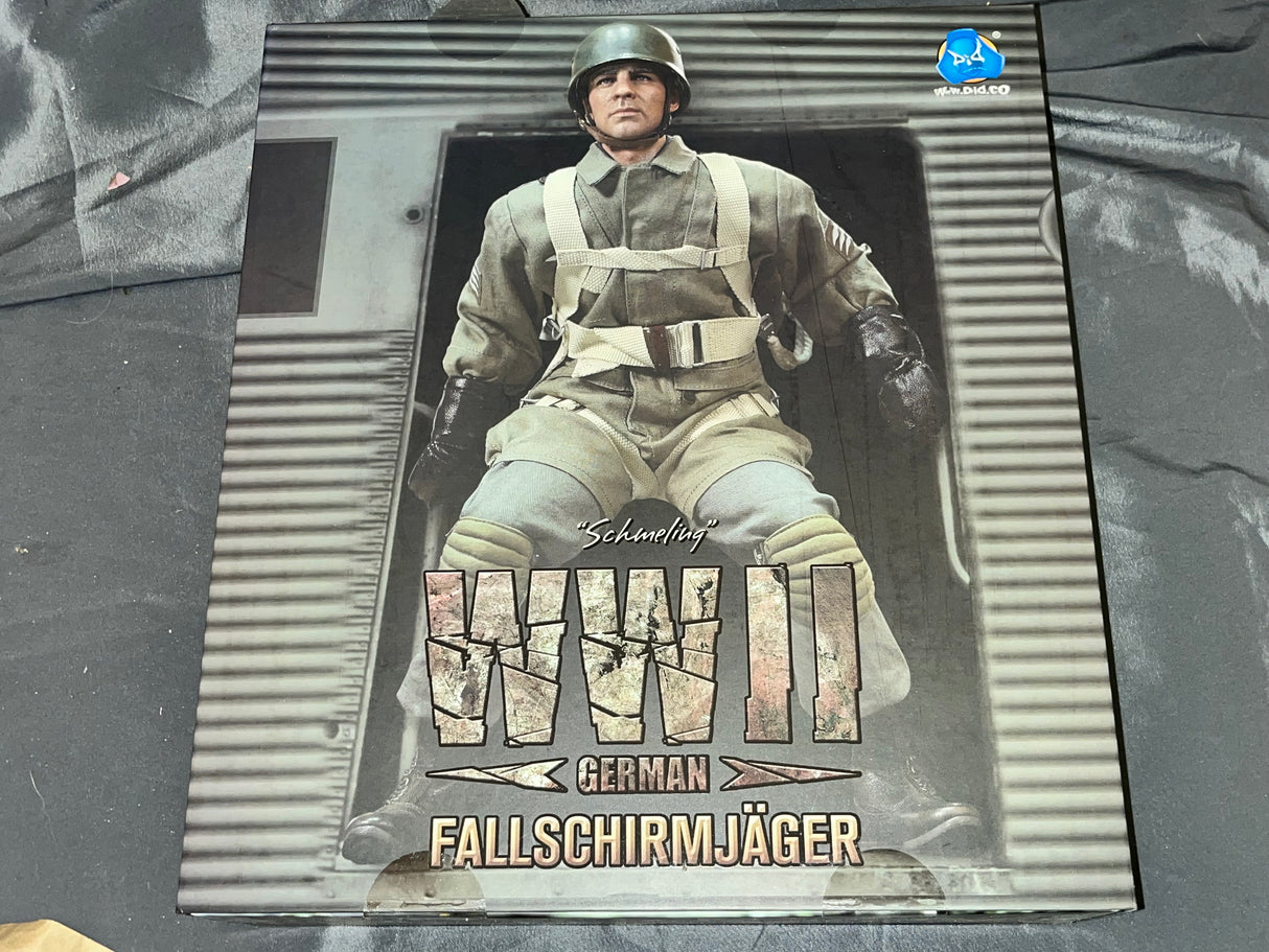 1/6 Scale WWII German Fallschirmjager Schmeling D80146 - NIB DID