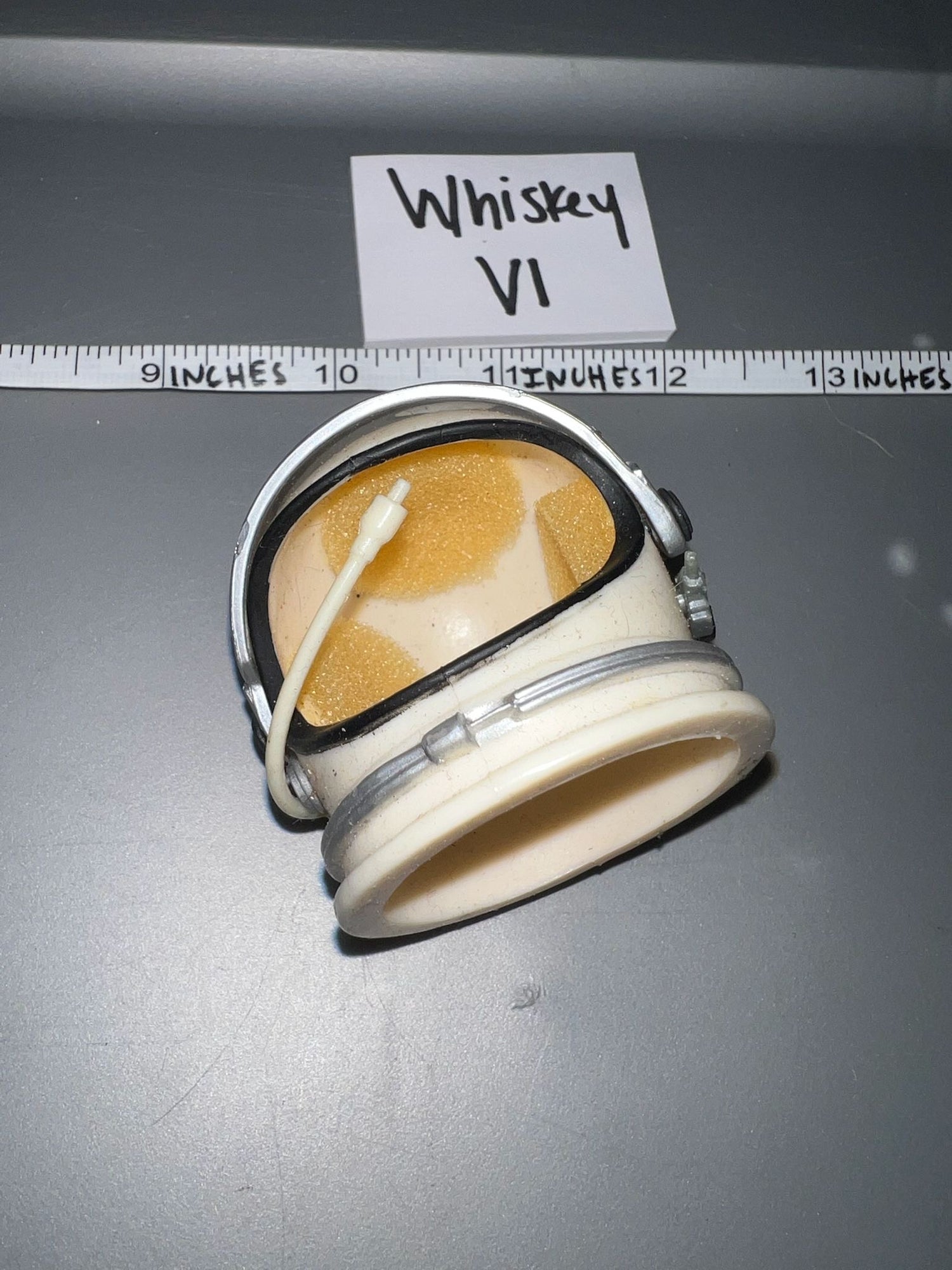 1:6 Modern Era Space Helmet - Science Fiction