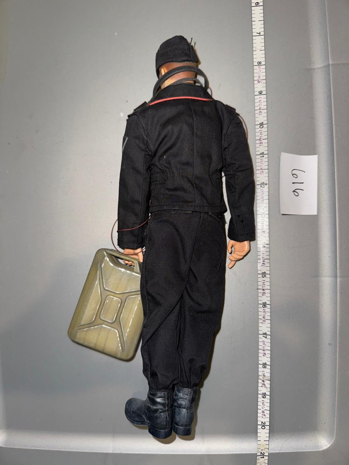 1:6 Scale WWII German Tanker Dressed Figure - Dragon
