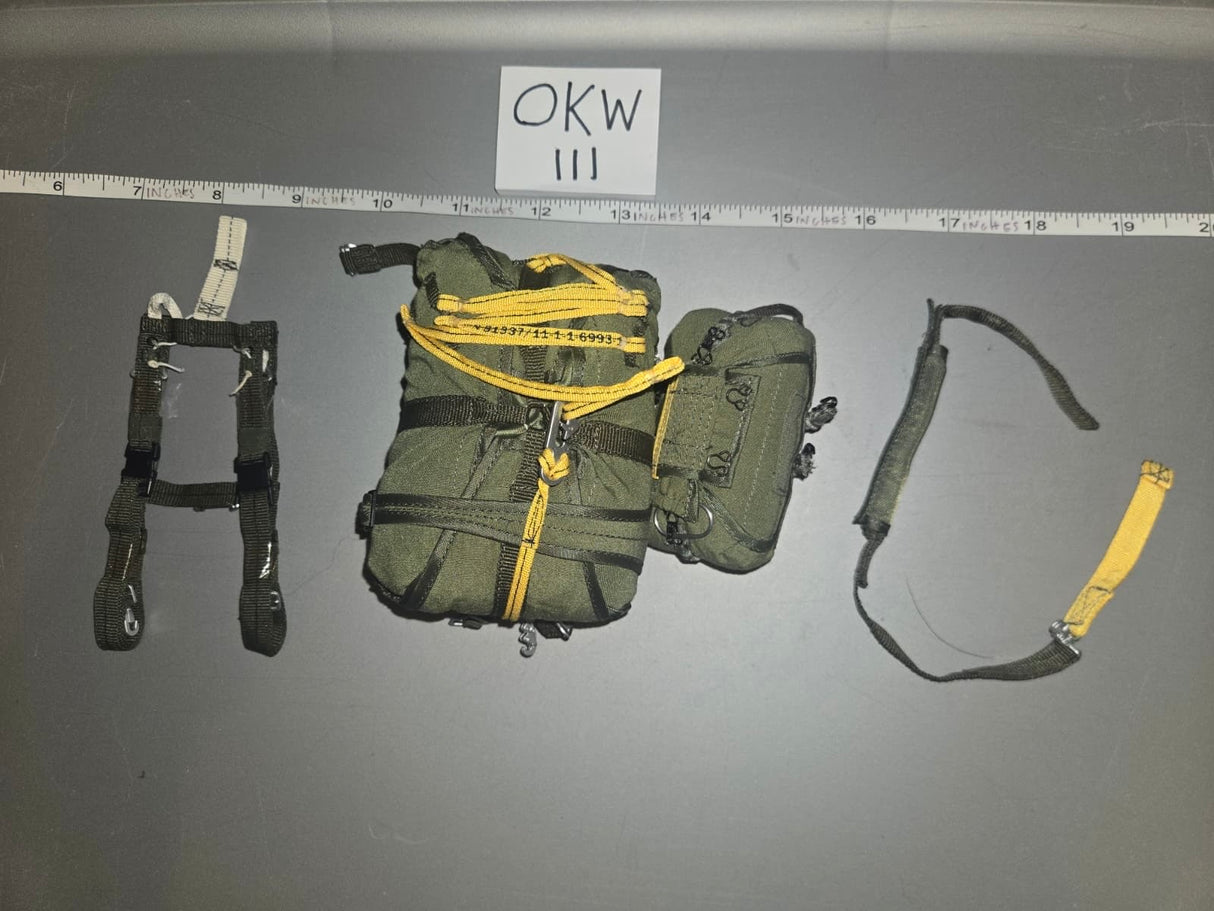 1:6 Scale Modern US Paratrooper Parachute Set