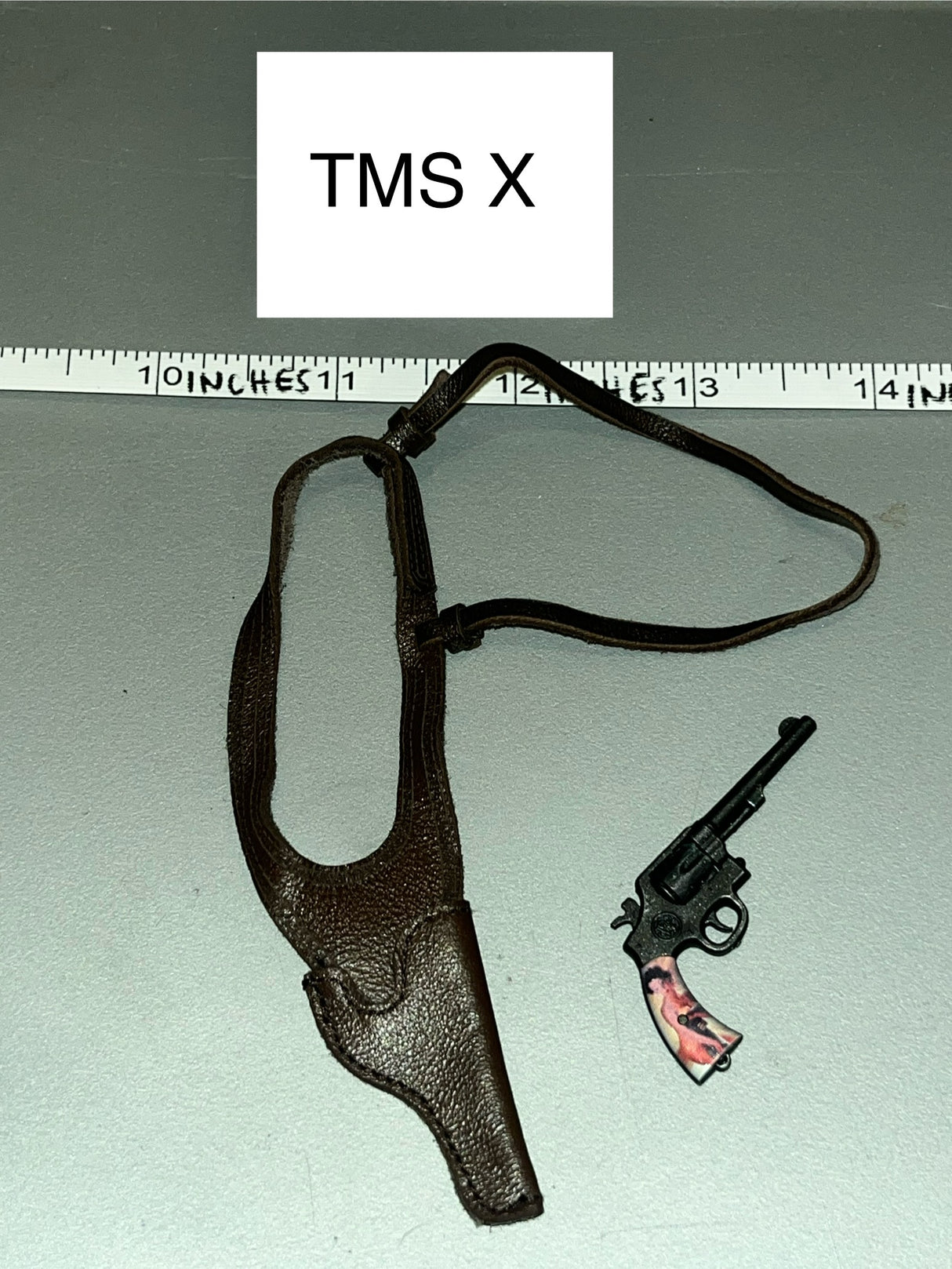 1:6 Scale WWII US Revolver and Shoulder Holster - War Daddy - Facepool