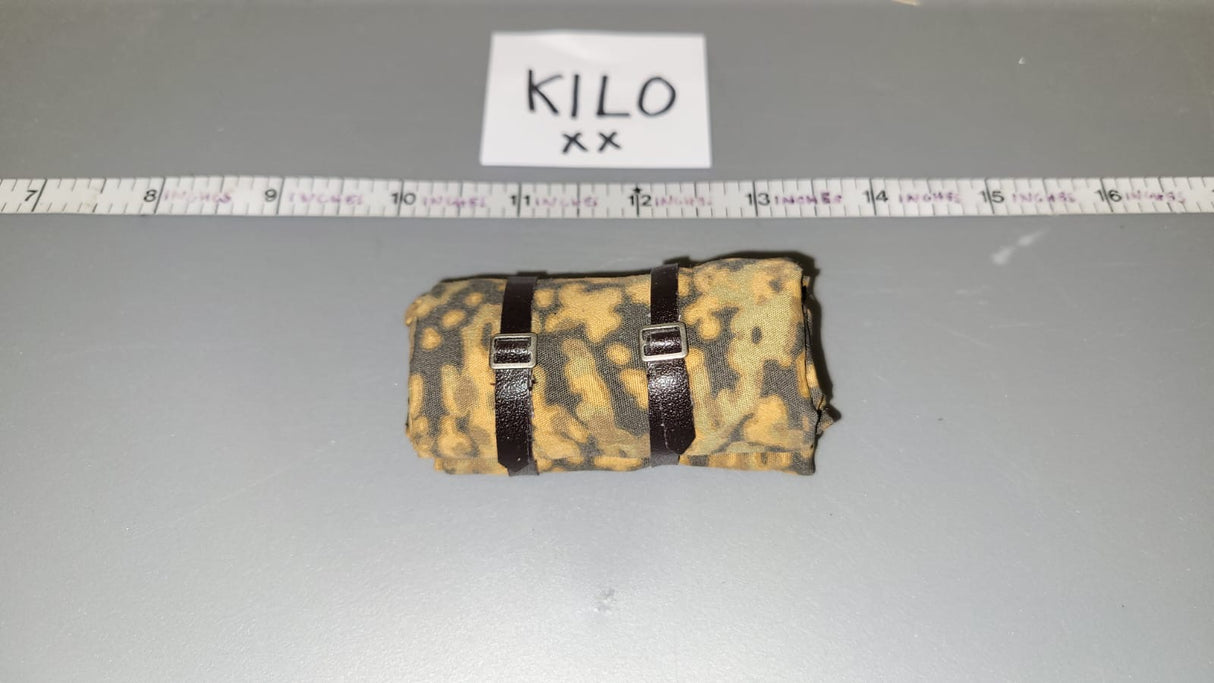 1/6 WWII German Rolled Blurred Edge Zelt