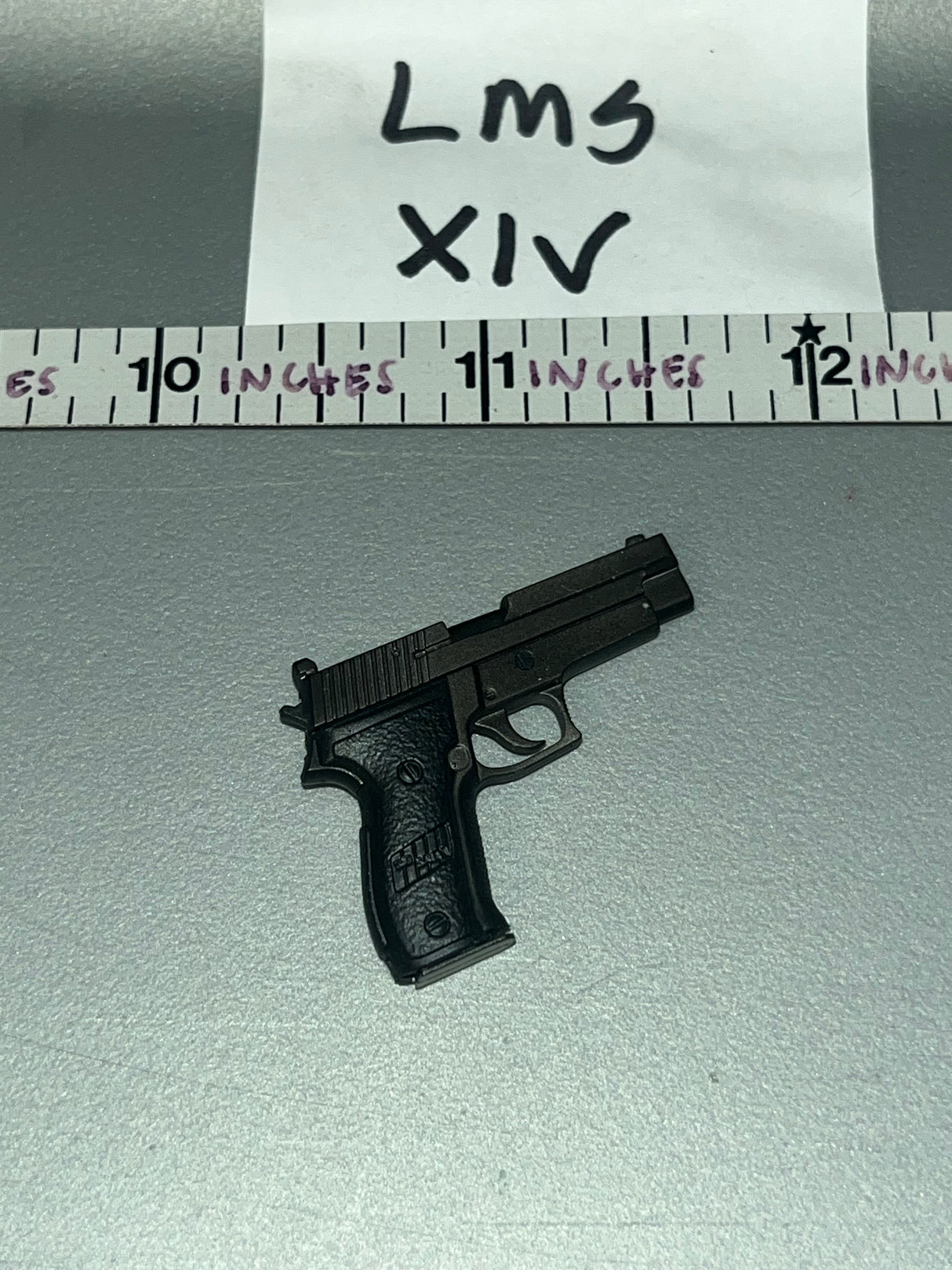 1:6 Scale Modern British Pistol - DAM U.K. British SAS Gulf War Patrol Leader