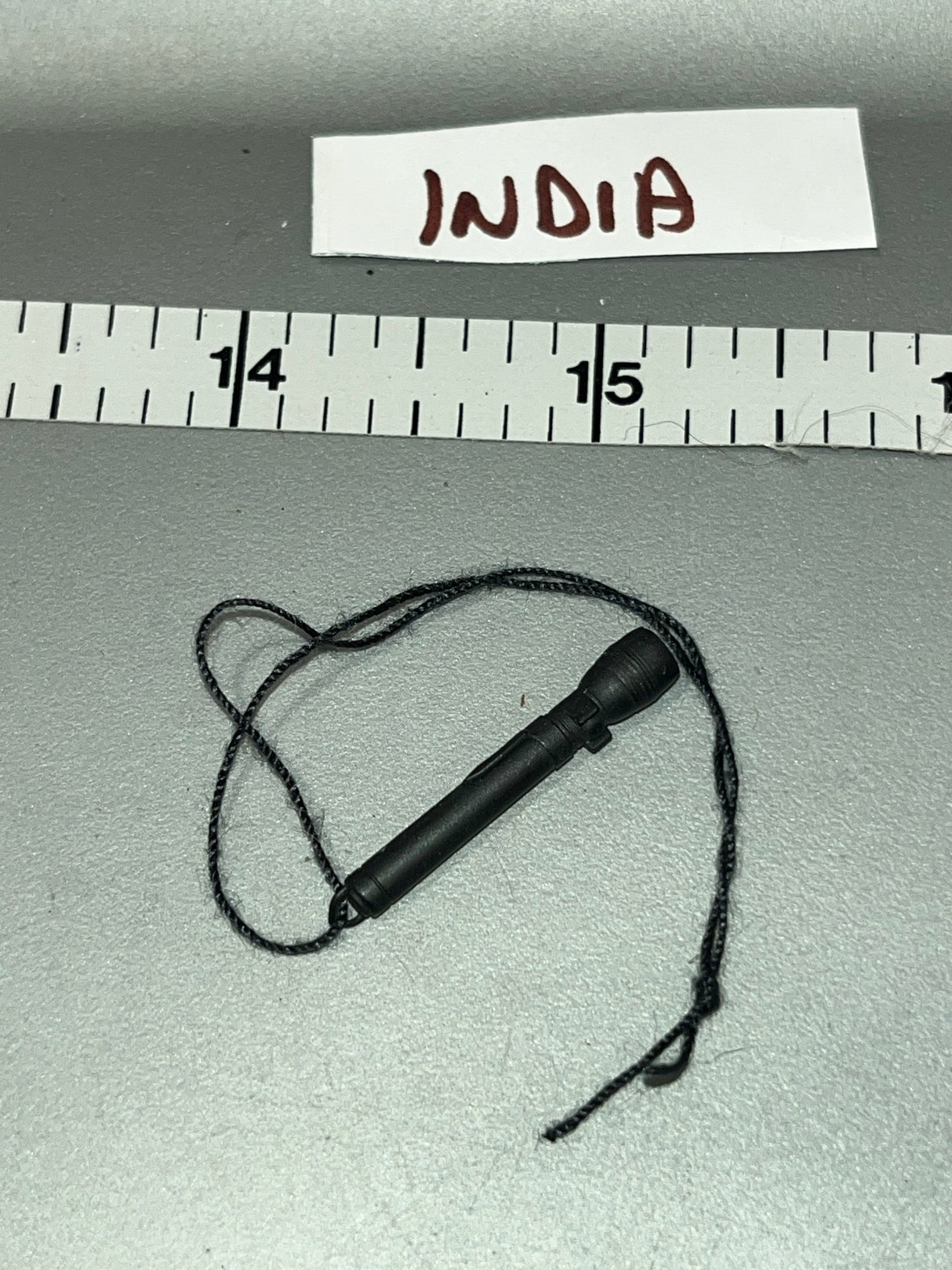 1/6 Scale Modern Era Flashlight