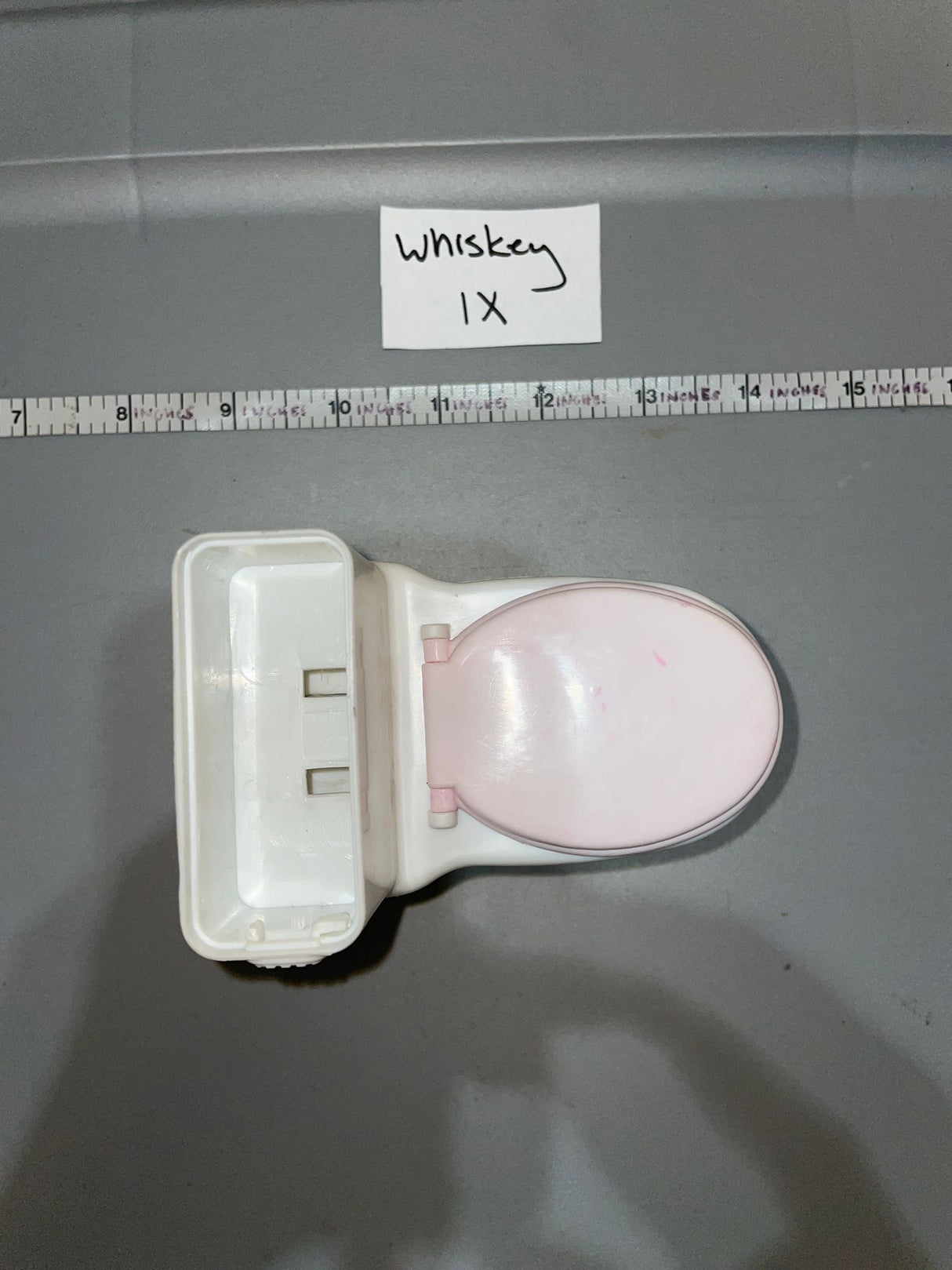 1/6 Scale Modern Toilet - Civilian Diorama