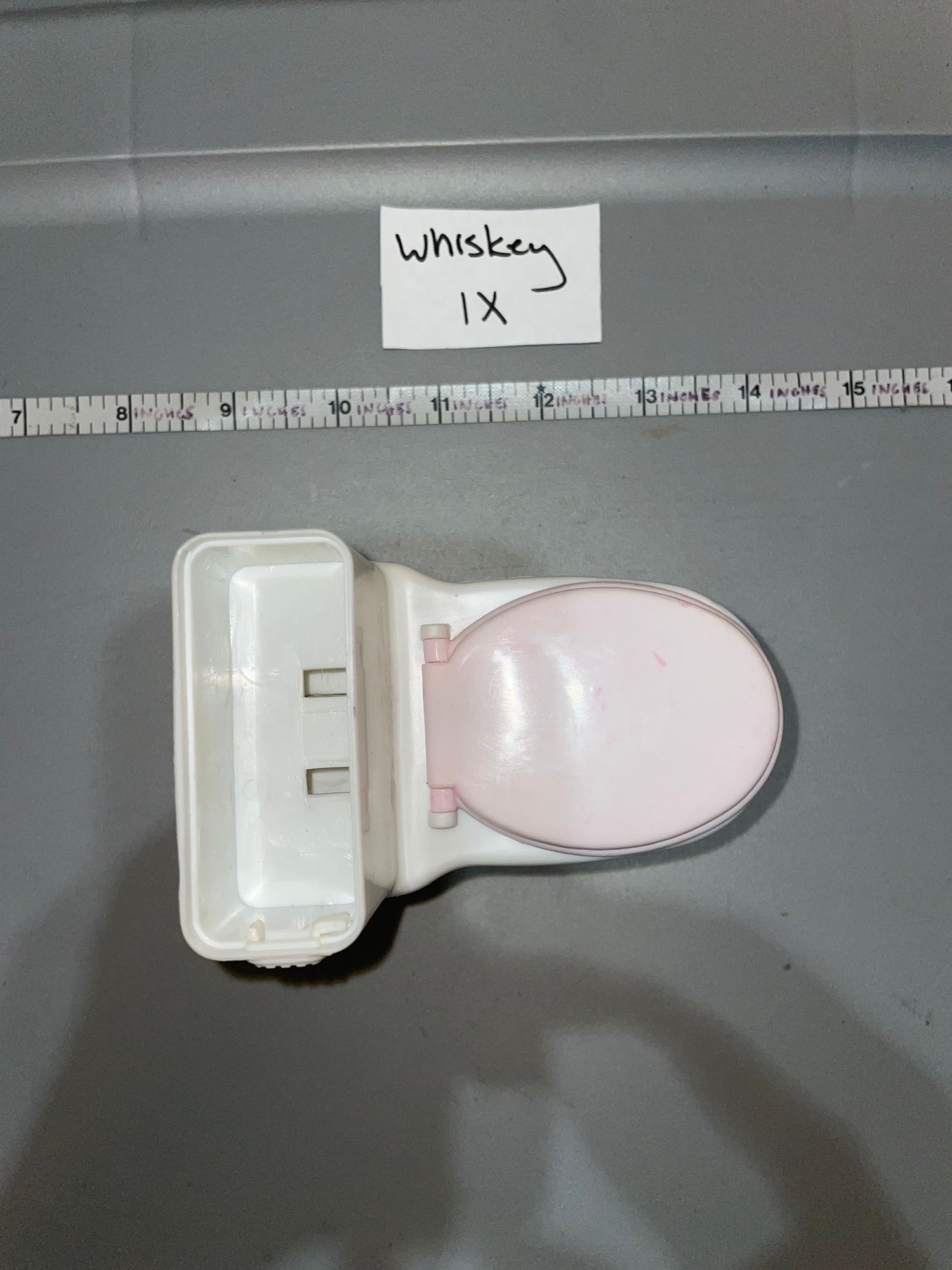 1/6 Scale Modern Toilet - Civilian Diorama