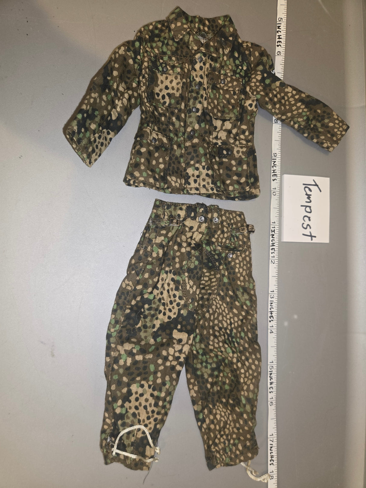 1/6 WWII German Pea Dot Uniform Tunic and Pants