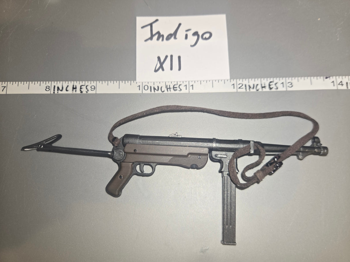 1/6 Scale WWII German MP-40 - Metal / Plastic - DID