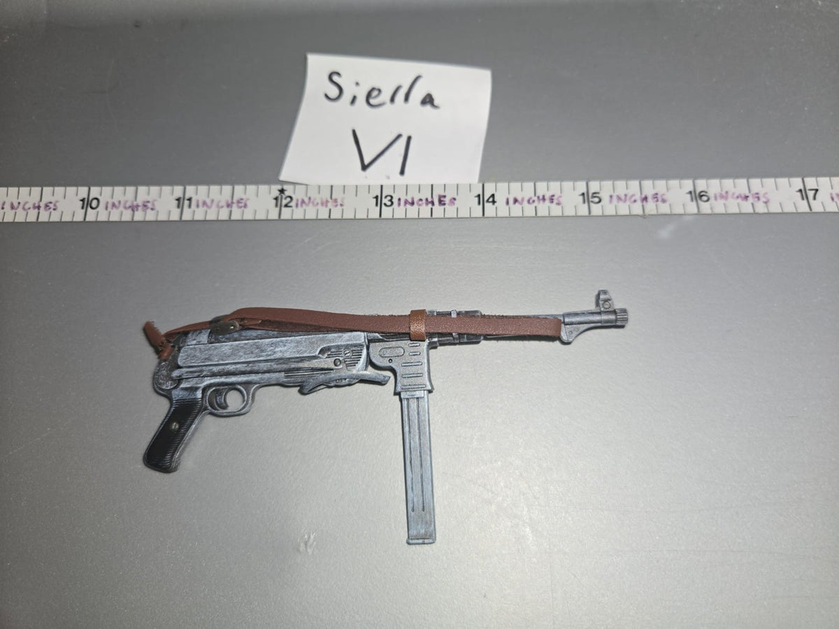 1/6 Scale WWII German MP-40 - dragon