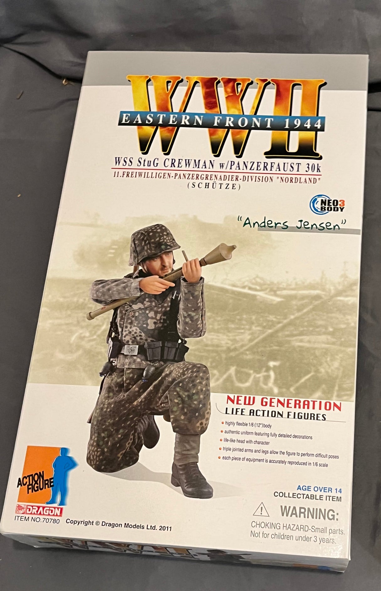 1/6 Scale WWII GERMAN Stug Crewman Anders Jensen - NIB Dragon