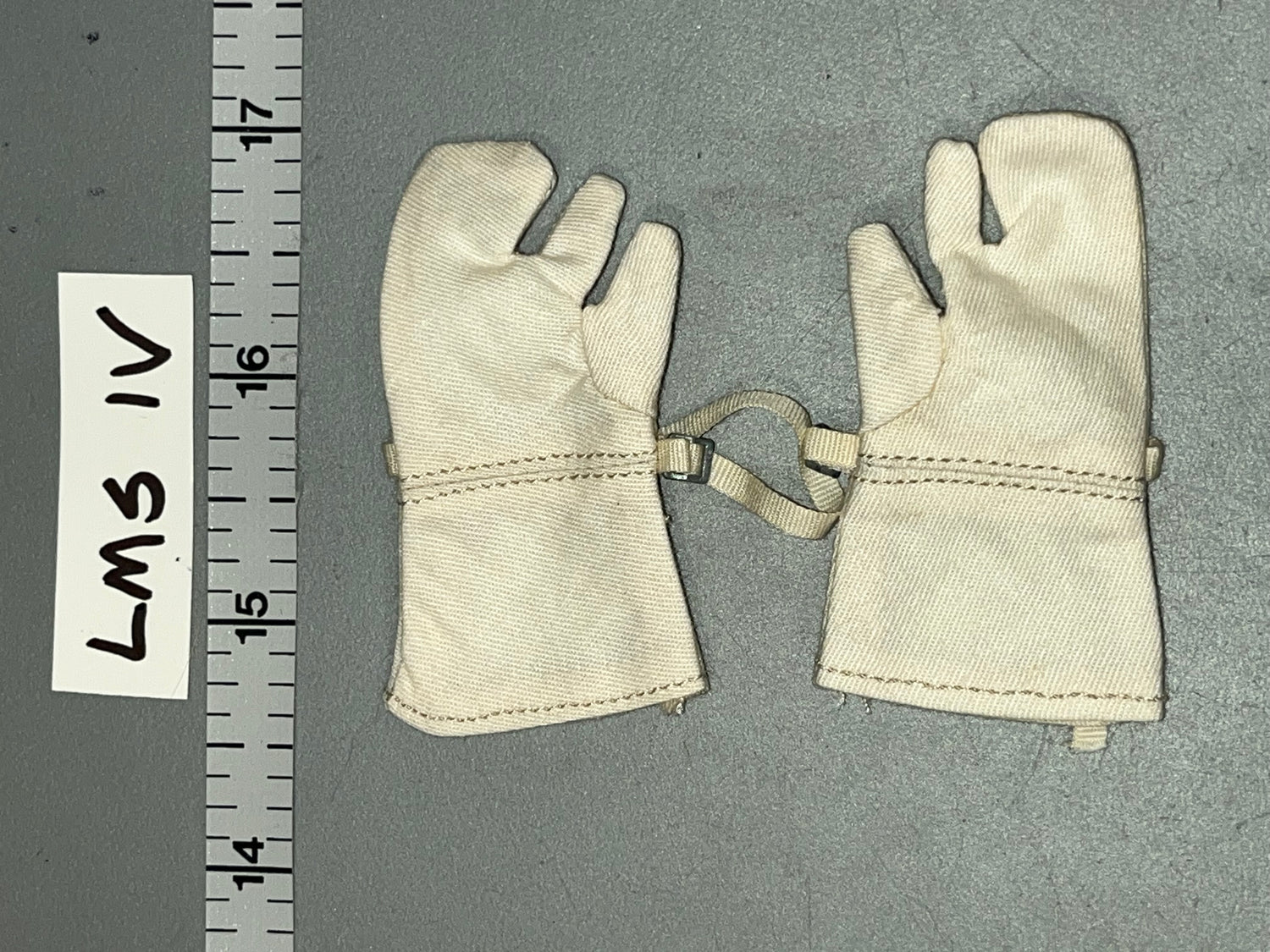 1/6 Scale WWII German Gloves - Gebirgsjager - QORange
