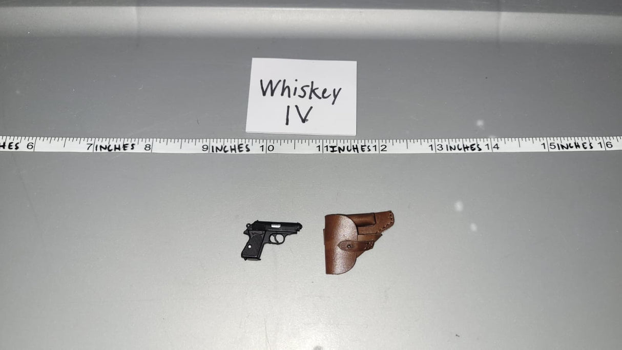 1/6 Scale WWII German Pistol and Holster - DID