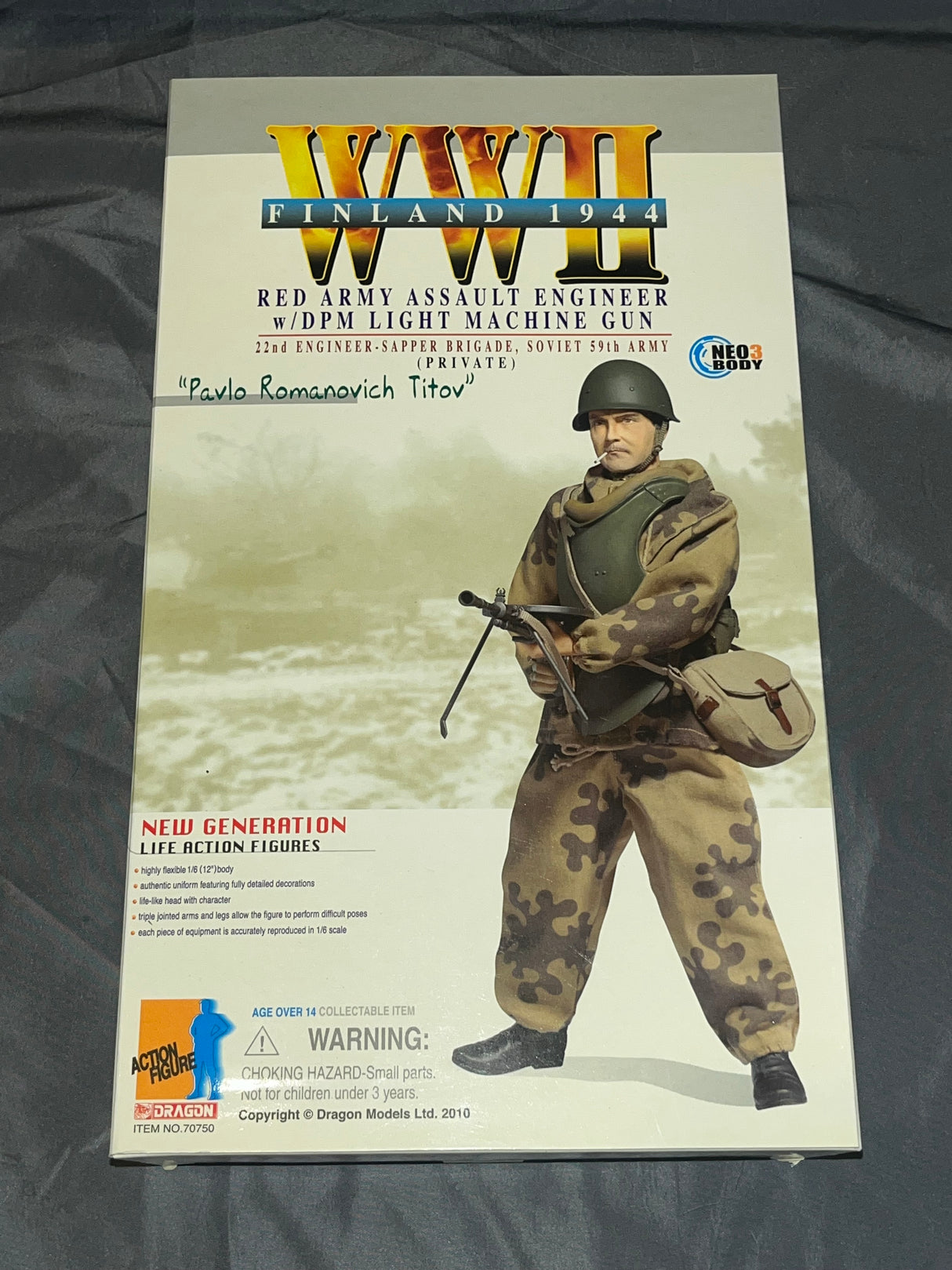 1/6 Scale WWII Russian Soviet Assault Engineer Pavlov Romanovich Titov - NIB Dragon -