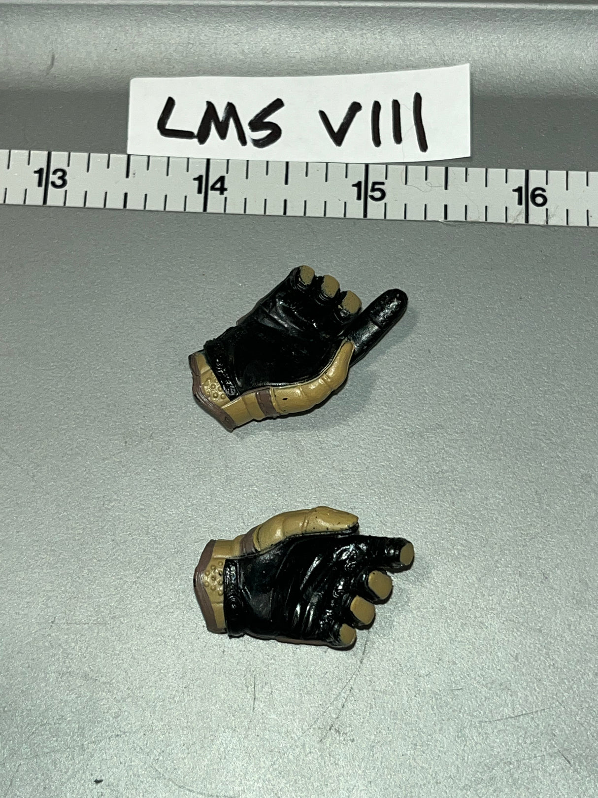 1/6 Scale Modern Era  Glove Hands- Minitimes