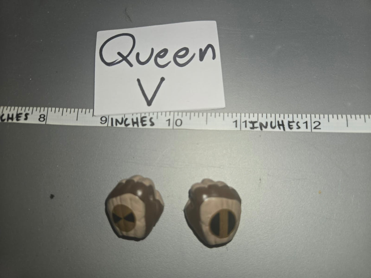 1/6 Scale Star Wars Science Fiction Gloved Hand Lot