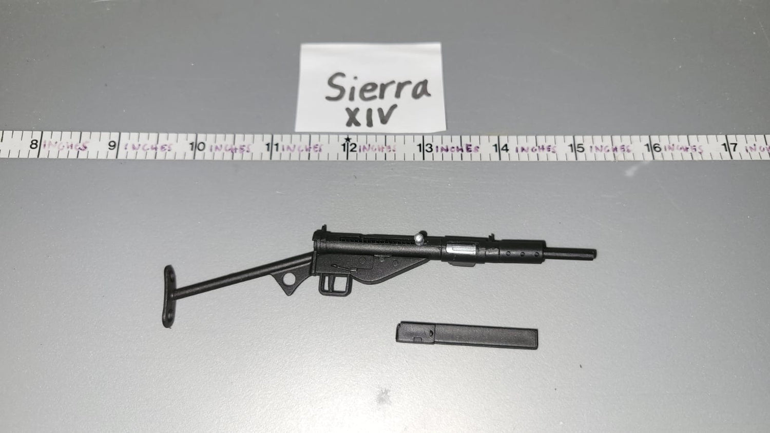 1:6 Scale WWII British Sten Gun - Ujindou