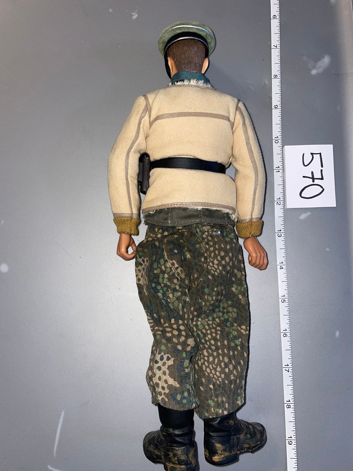 1:6 Scale WWII German Waffen Battle of Bulge Dressed Figure - Dragon