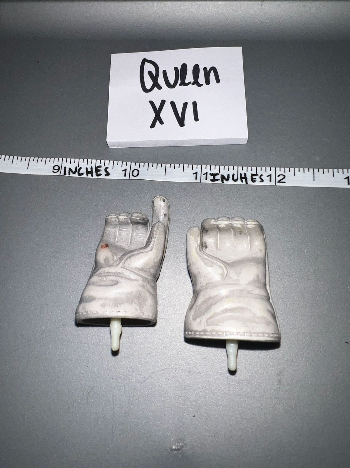 1/6 Scale Star Wars Science Fiction Gloved Hand Lot