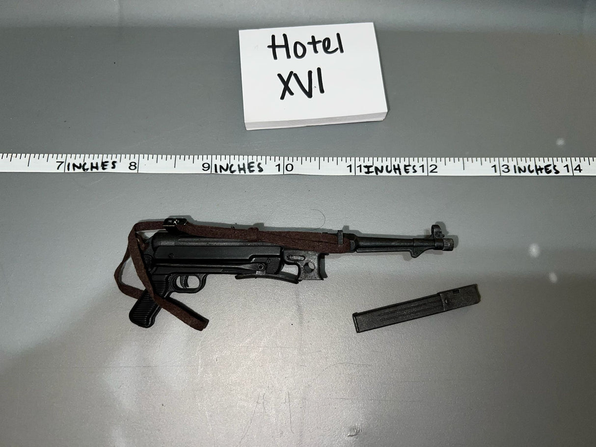 1:6 Scale WWII German Metal MP-40