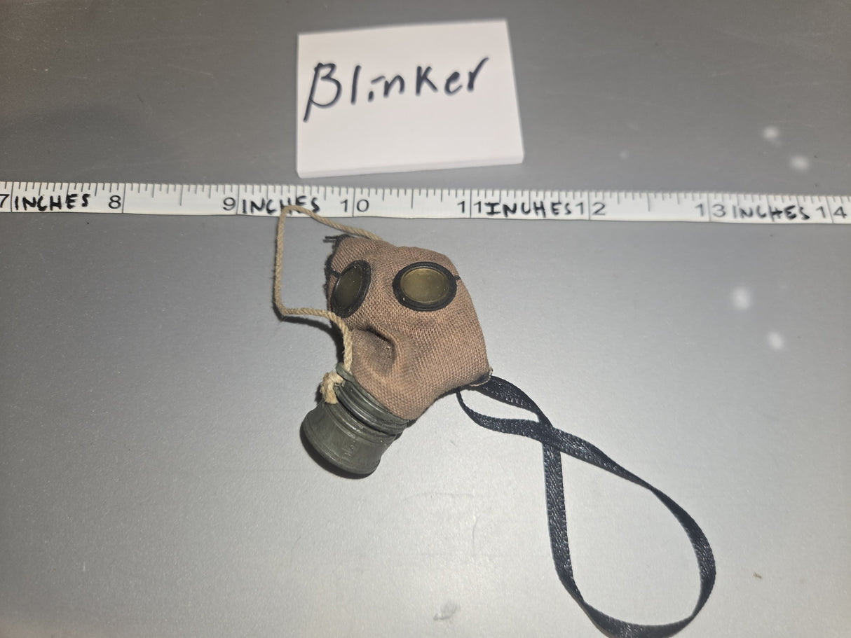 1/6 Scale World War One German Gas Mask - Sideshow