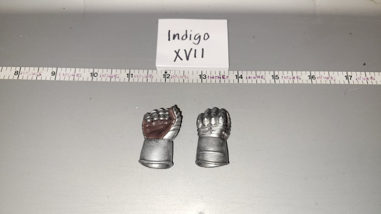 1/6 Scale Medieval Gloved Hands