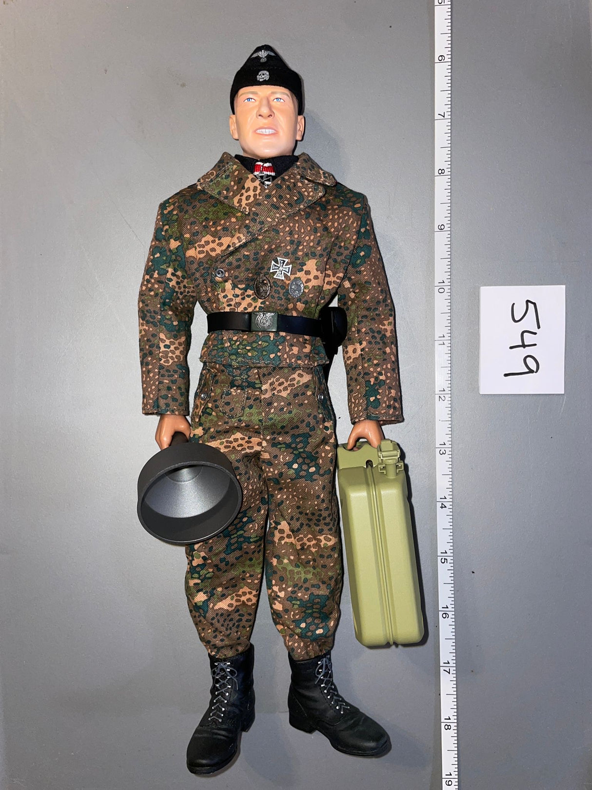 1:6 Scale WWII German Tanker Dressed Figure - Dragon