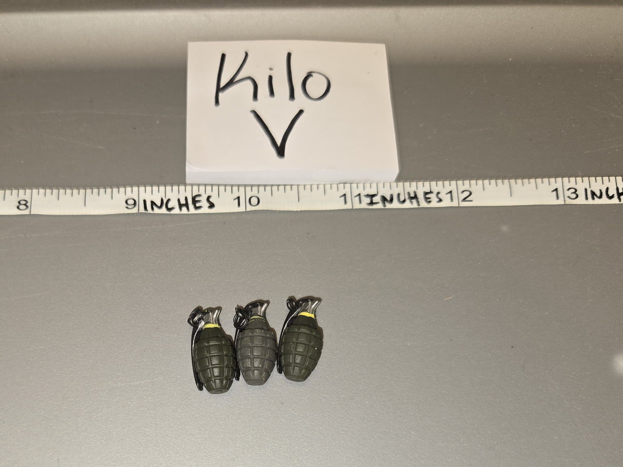 1/6 Scale WWII US Grenade Lot