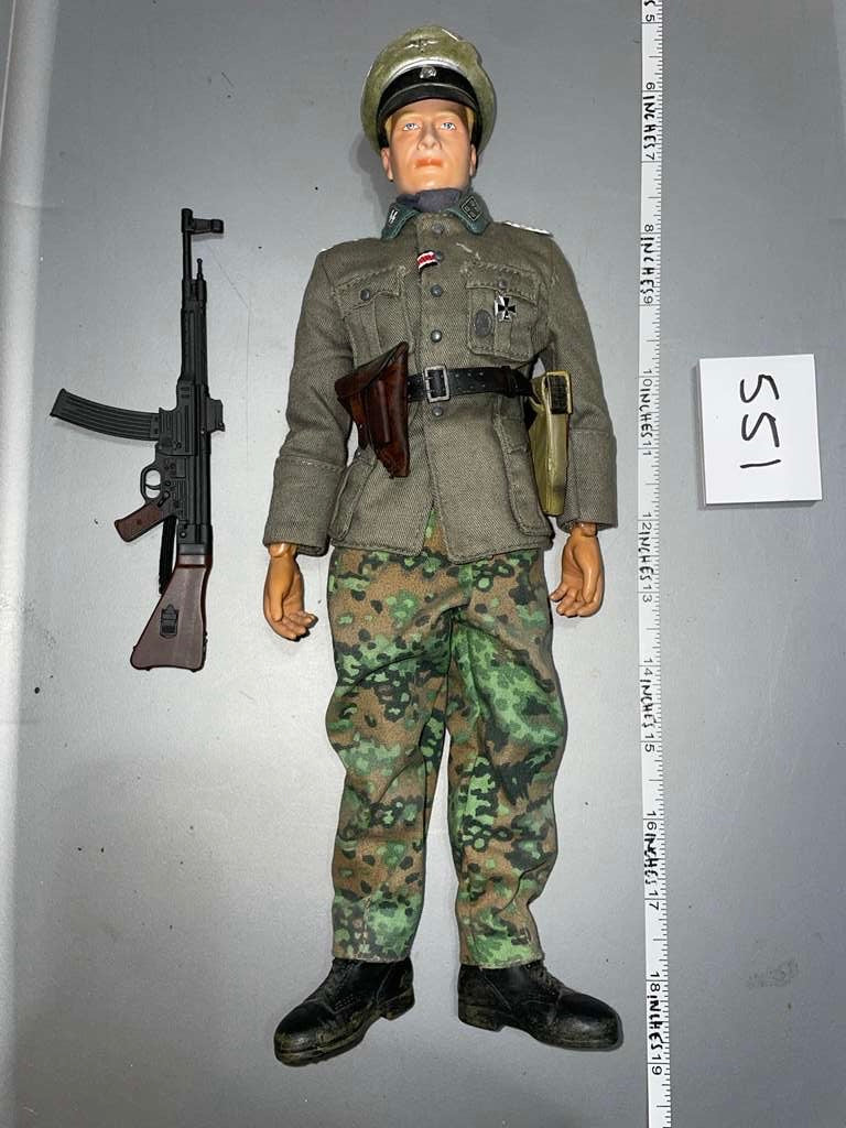 1:6 Scale WWII German Waffen Grenadier Dressed Figure -