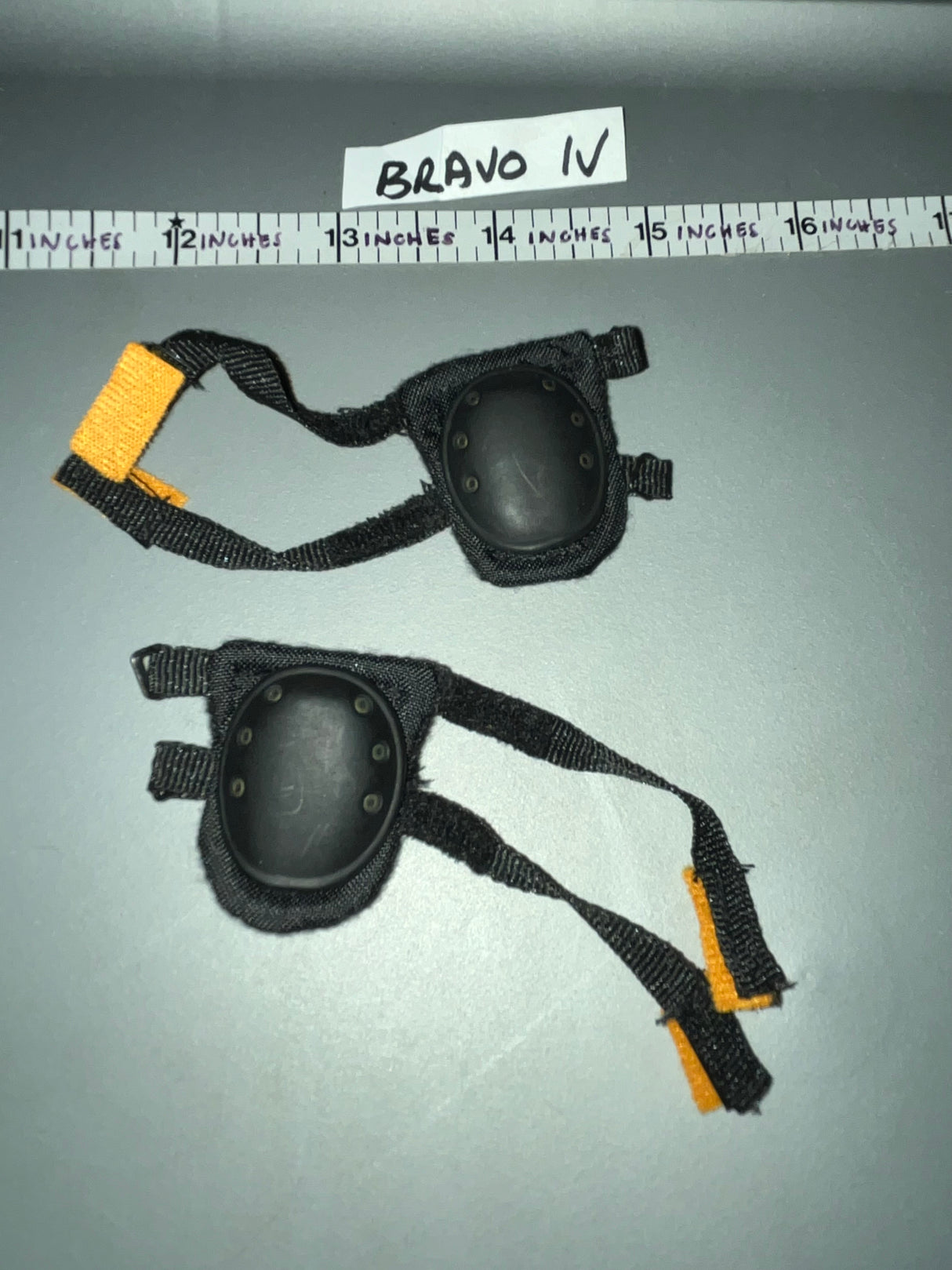 1:6 Scale Modern Era Knee Pads