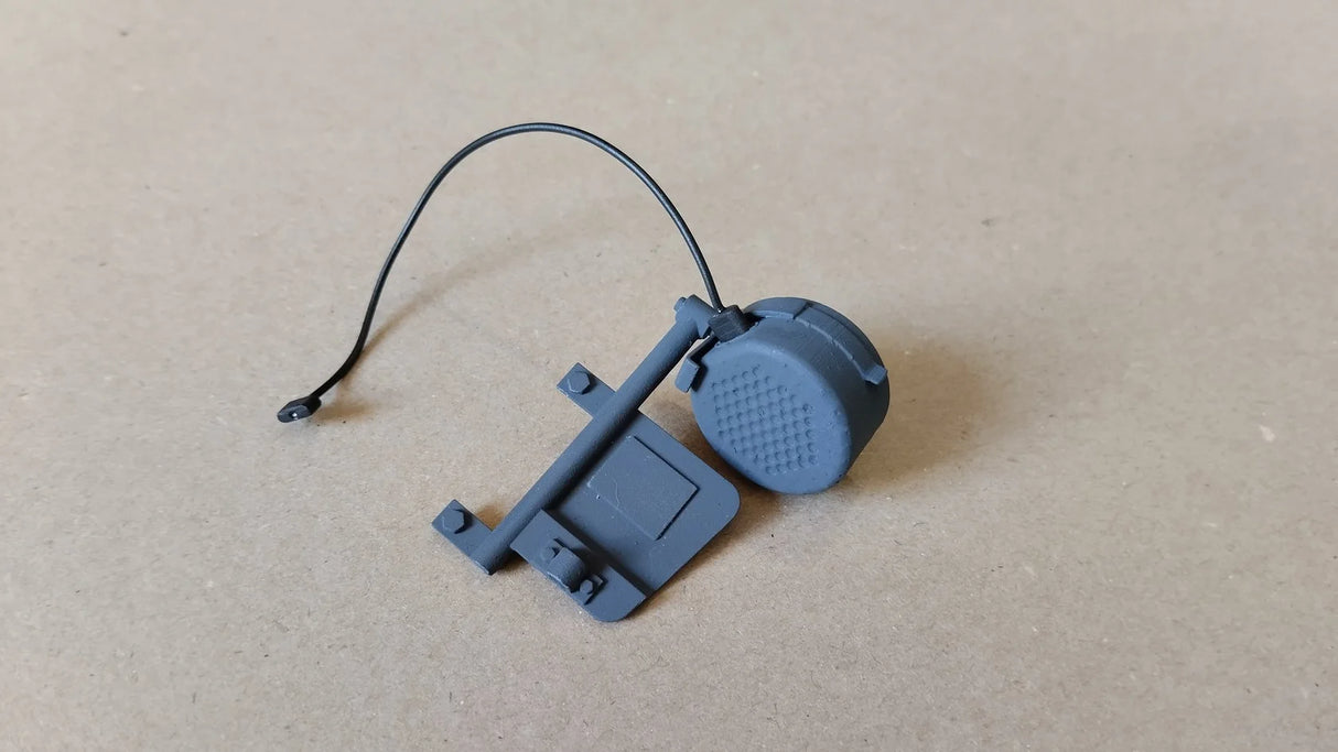 1/6 Scale WWII German L.S.Fu.a Speaker for Fusprech.f Transmitter - Unfinished Model Kit - Warprints