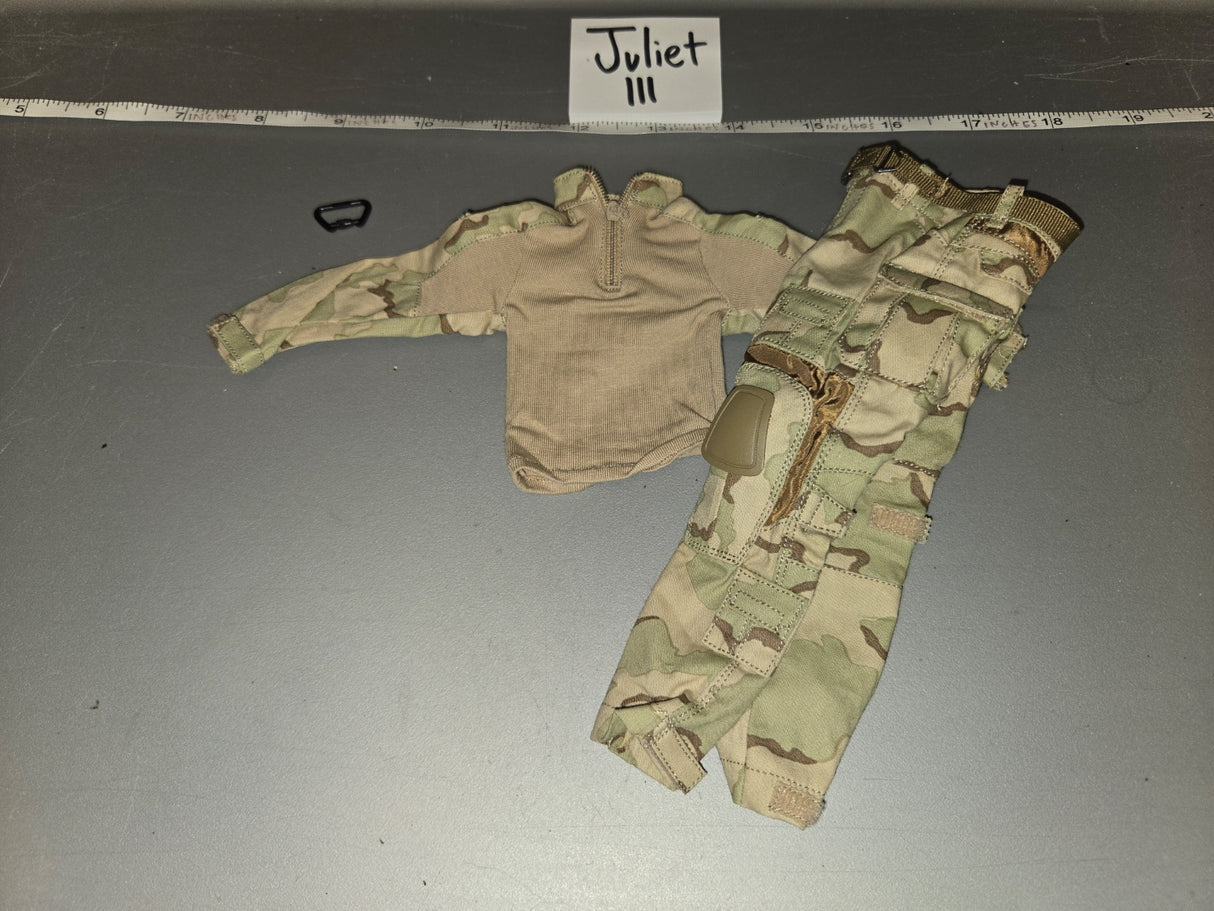1/6 Scale Modern Era Desert Camouflage Combat Uniform Set with Belt and Knee Pads - Juliet III