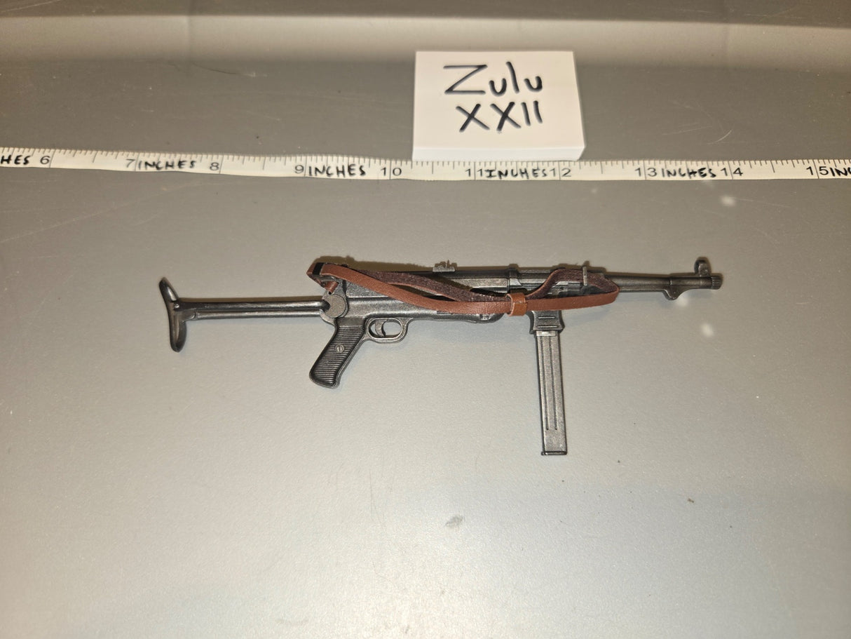 1/6 Scale WWII German MP40 Submachine Gun with Sling