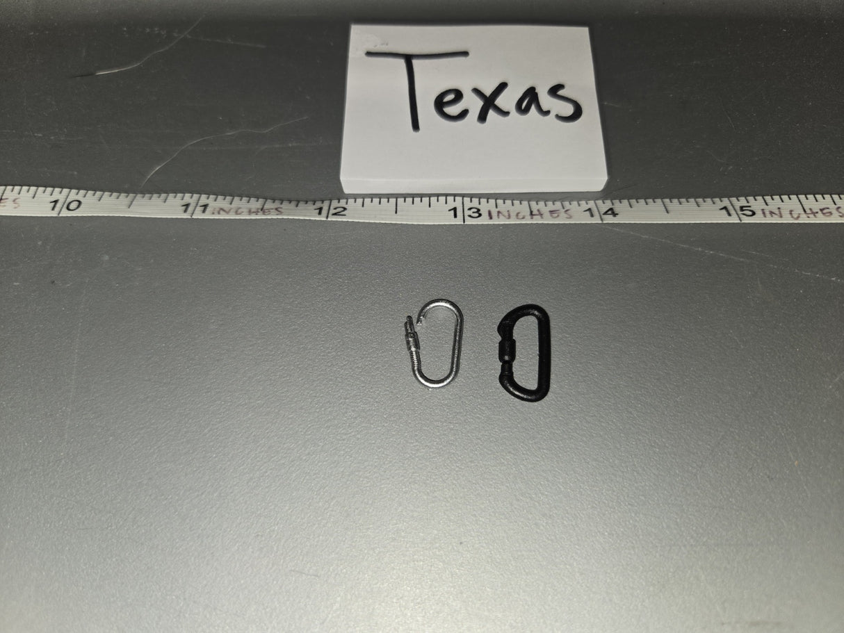 1/6 Scale Vietnam Carabiner Clip Pair - Texas