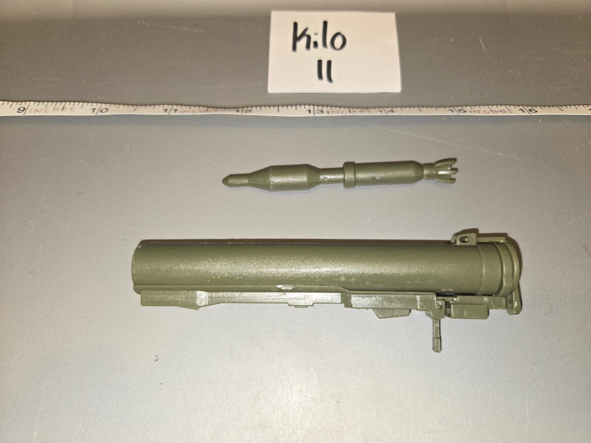 1/6 Scale WWII US Bazooka Launcher Tube with Rocket Round - Kilo II