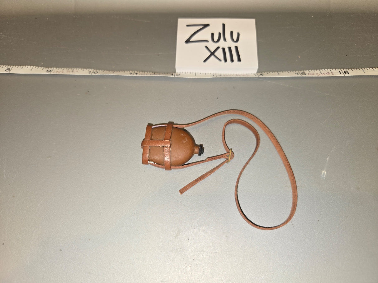 1/6 Scale WWII British Leather Water Bottle with Carrier - Zulu XIII