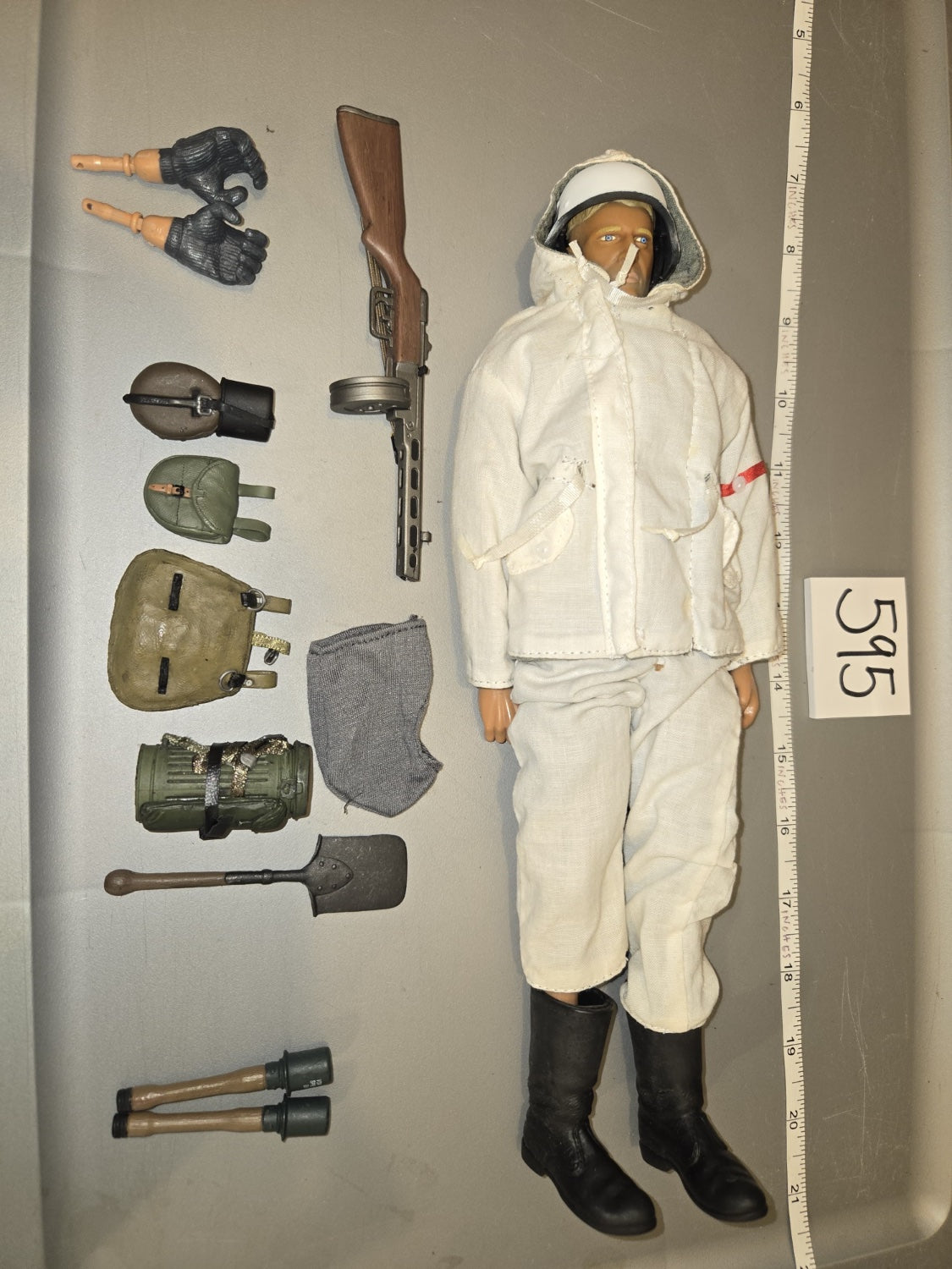 1/6 Scale WWII German Winter Camouflage Figure with Field Gear and PPSh-41 Submachine Gun Set - 595