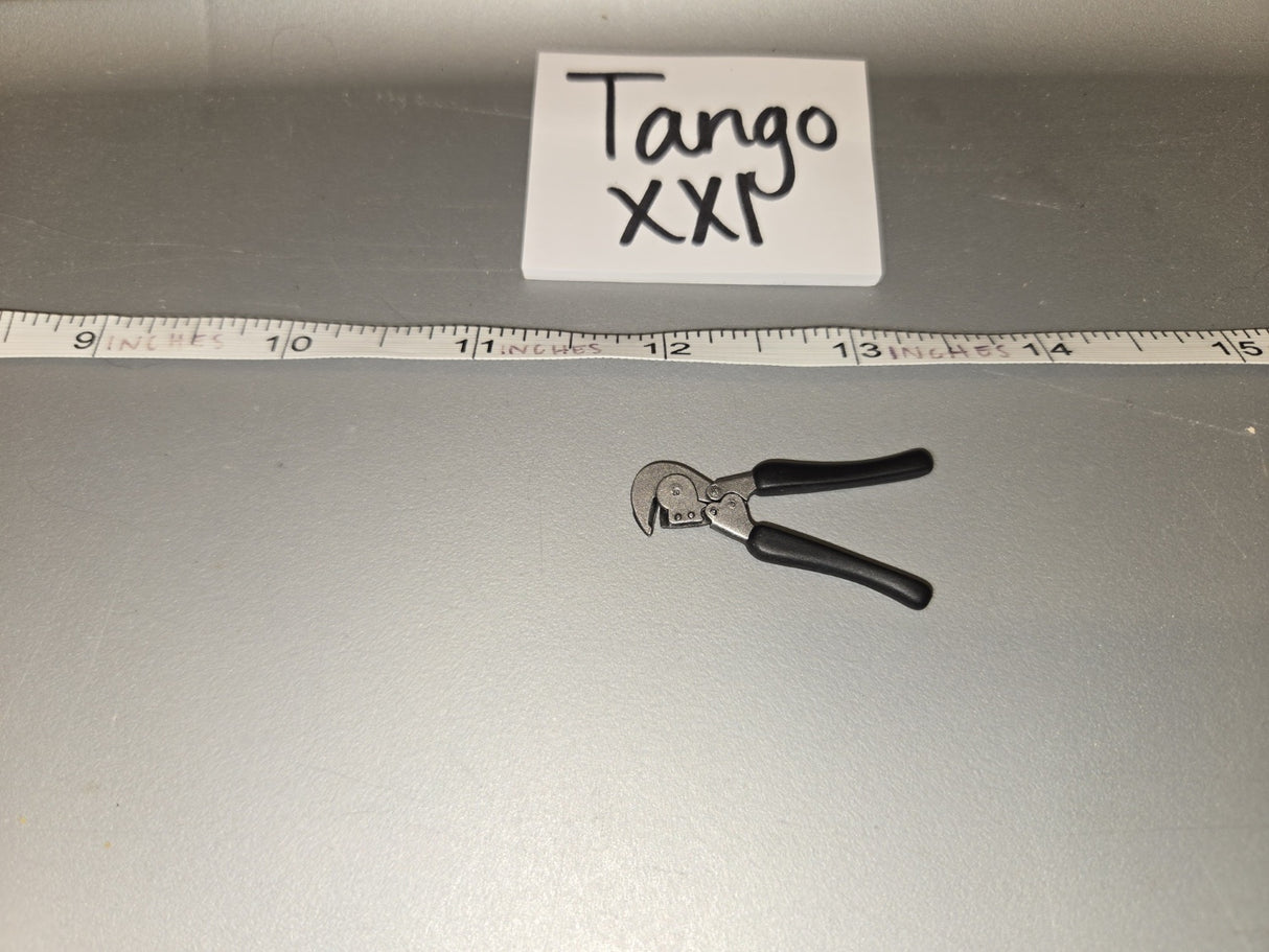 1/6 Scale WWII Wire Cutters - Tango XXI