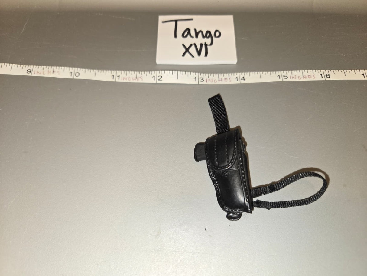 1/6 Scale Modern Era US Pistol and Belt Holster - Tango XVI