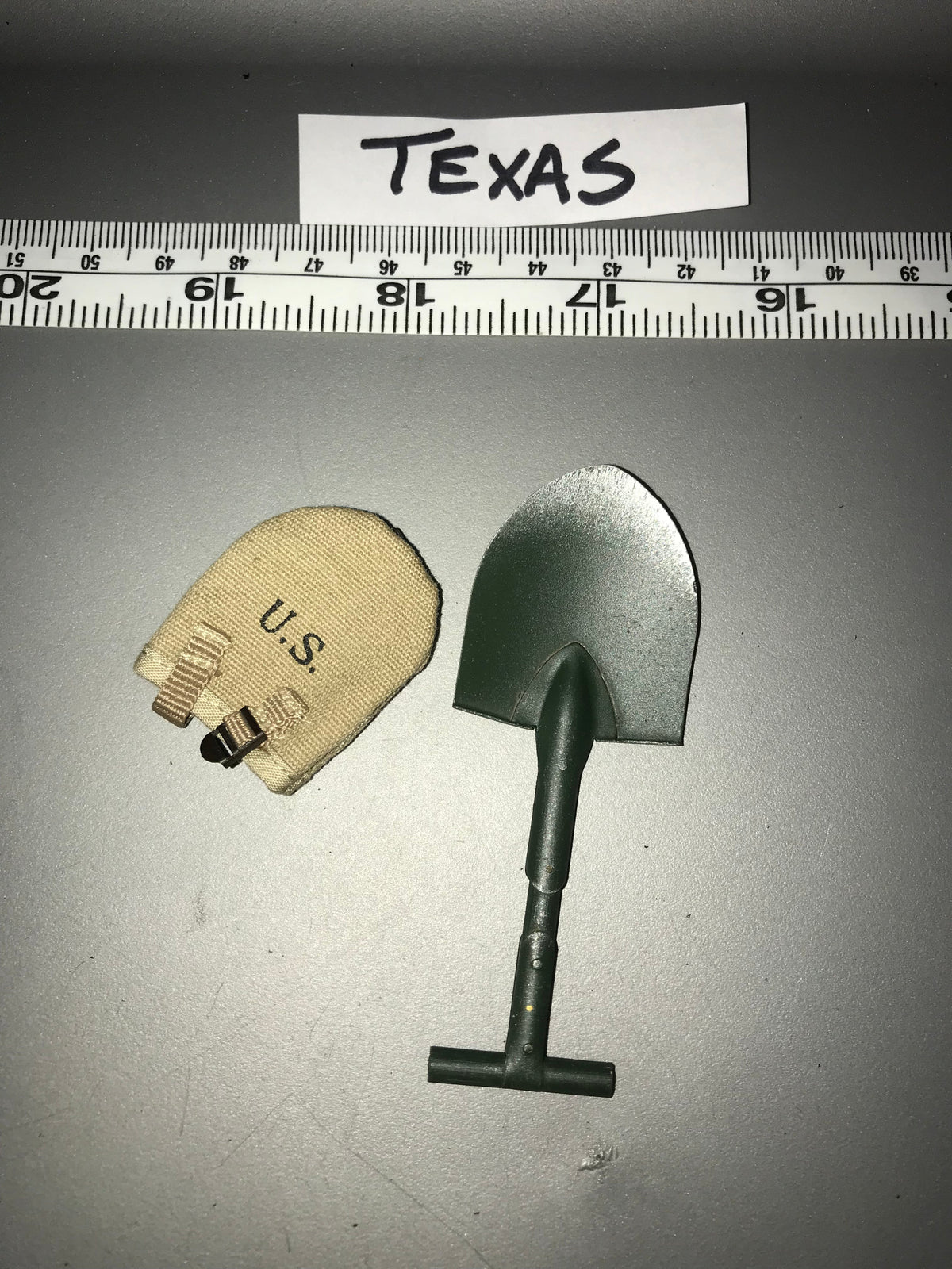1/6 Scale WWII US Entrenching Tool and Cover